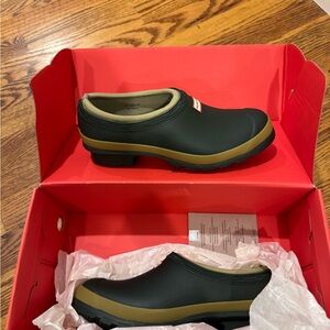Hunter Women's Black and Olive Slip-On Rain Boots